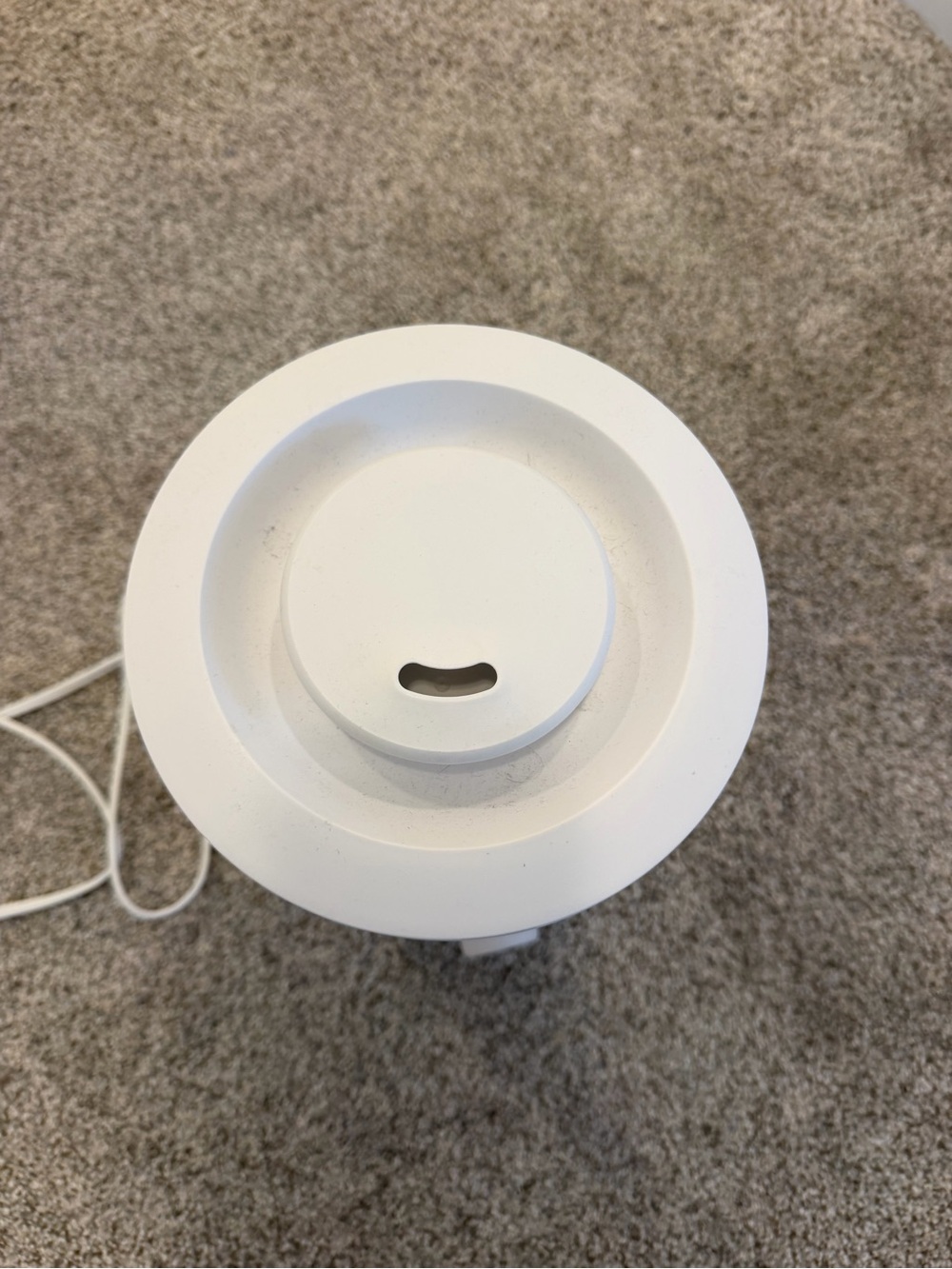 Levoit humidifier - Picture 2 of 5